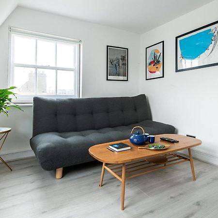 Newly Renovated Central One-Bedroom, 99 Steps To The Sea Brighton Exterior photo