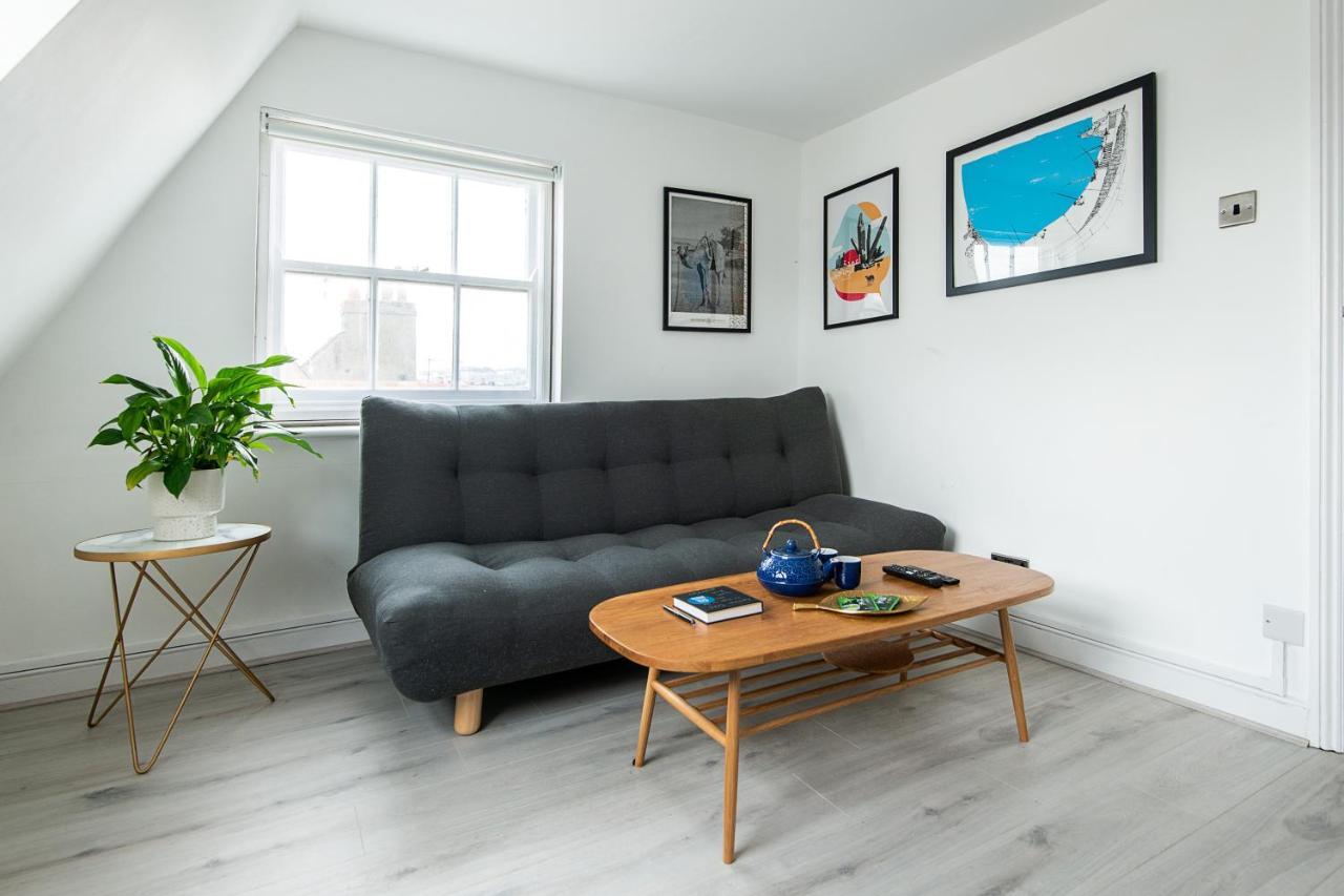 Newly Renovated Central One-Bedroom, 99 Steps To The Sea Brighton Exterior photo