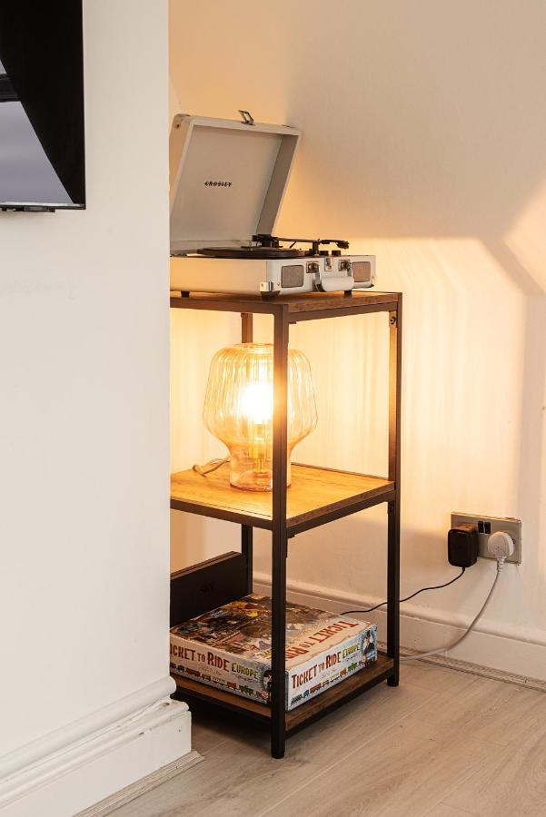 Central One-Bedroom, 99 Steps To The Sea Brighton Exterior photo